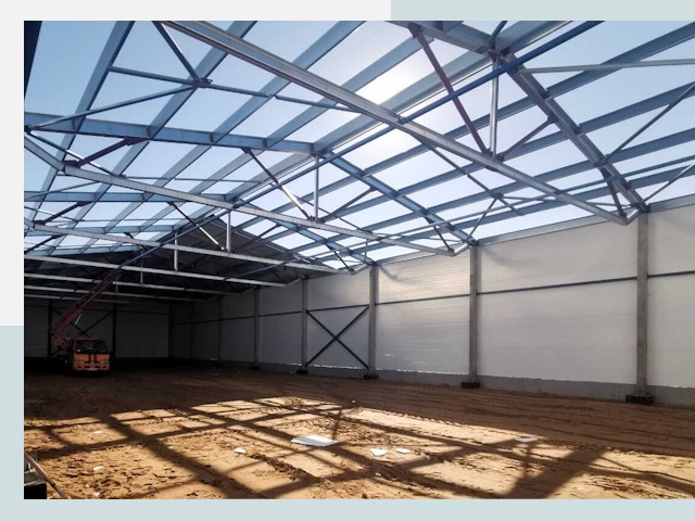 Строительство сенохранилищ в Соколе